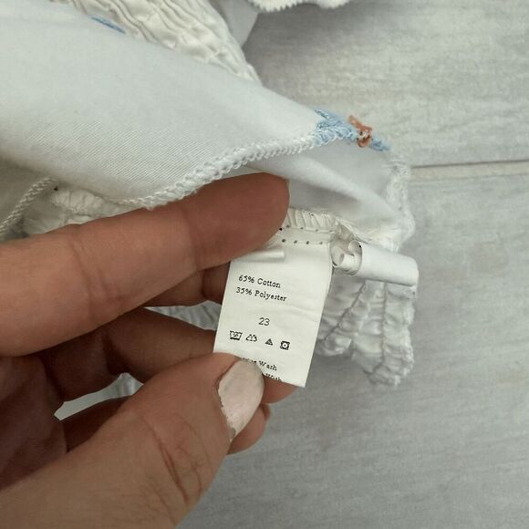 SHEIN White Crop Top Blue Embroidered Daises Milkmaid Smocked Back Medium Floral - Picture 6 of 7